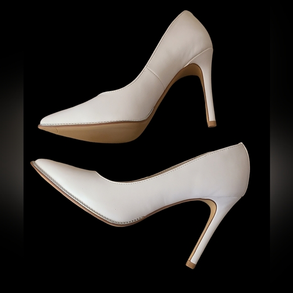 BCBGeneration Harlia White size 7 silver Deco chain Pump - Picture 2 of 7